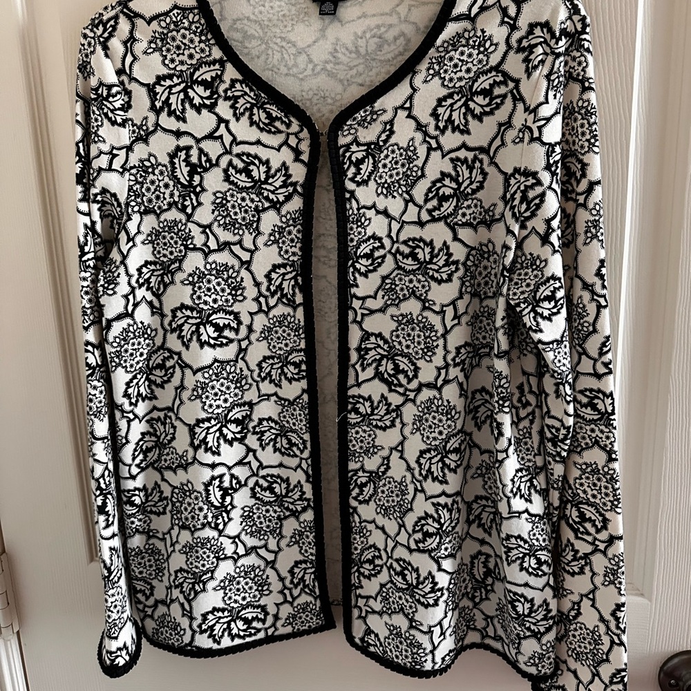 Black and White Floral Cardigan